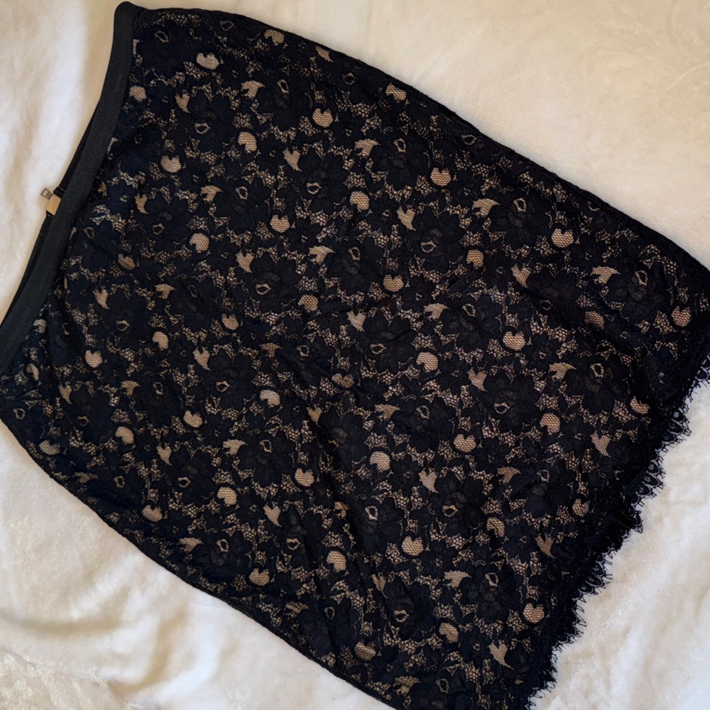 BCBGMaxAzria Elegant Black Lace Pencil Skirt